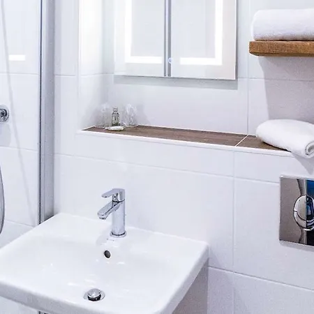 Hotel Acadie Orly Morangis 3*