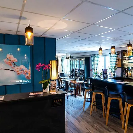 Brit Confort Orly Szálloda 3*