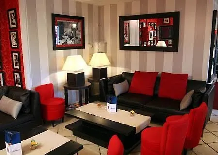 Brit Confort Orly Hotel 3*