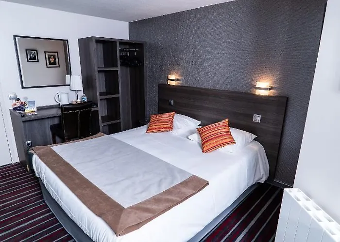 Brit Confort Orly Otel 3*